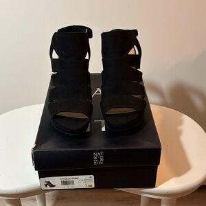 Naturalizer Black Strappy Heels